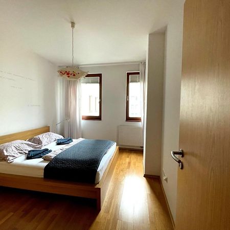Central Apartment With Balcony Budapesta Exterior foto