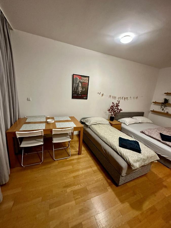 Central Apartment With Balcony Budapesta Exterior foto