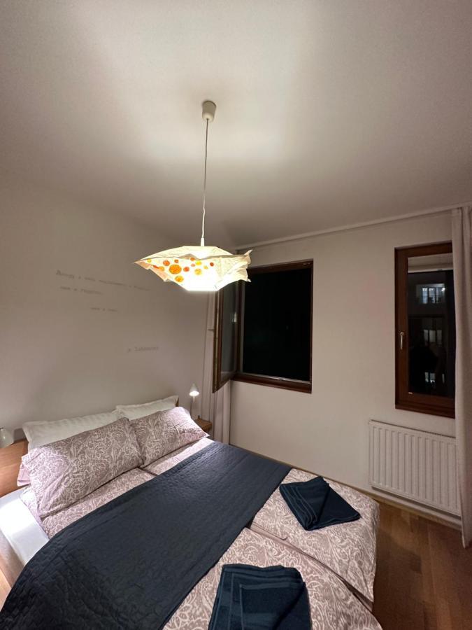 Central Apartment With Balcony Budapesta Exterior foto
