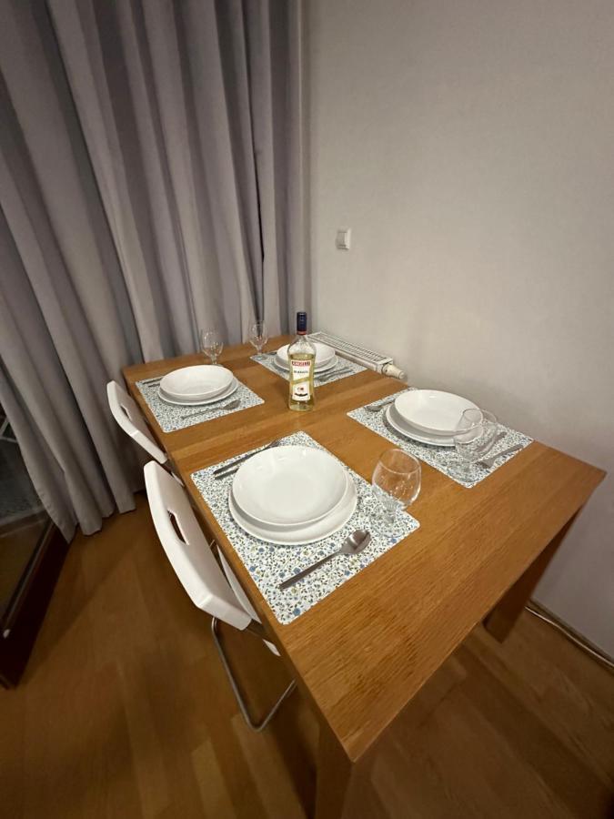 Central Apartment With Balcony Budapesta Exterior foto