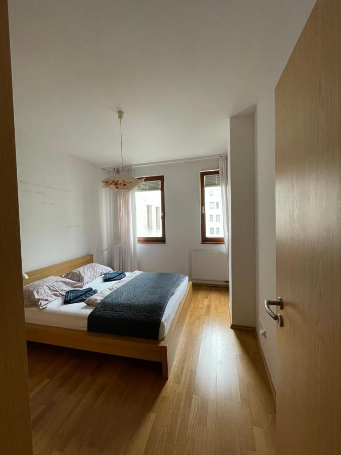 Central Apartment With Balcony Budapesta Exterior foto