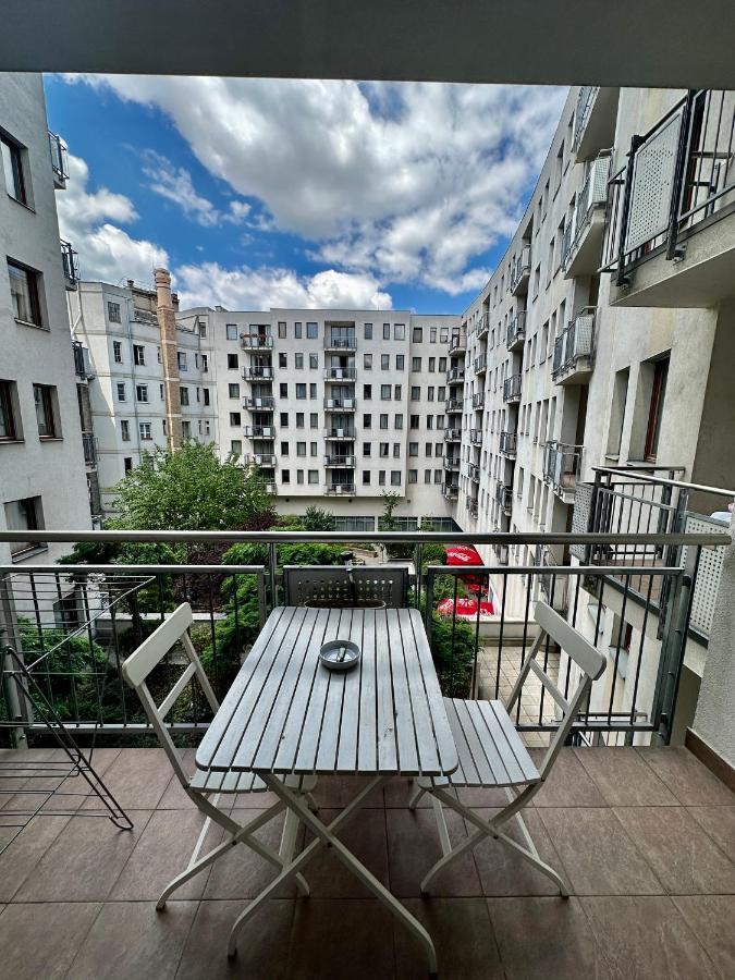 Central Apartment With Balcony Budapesta Exterior foto