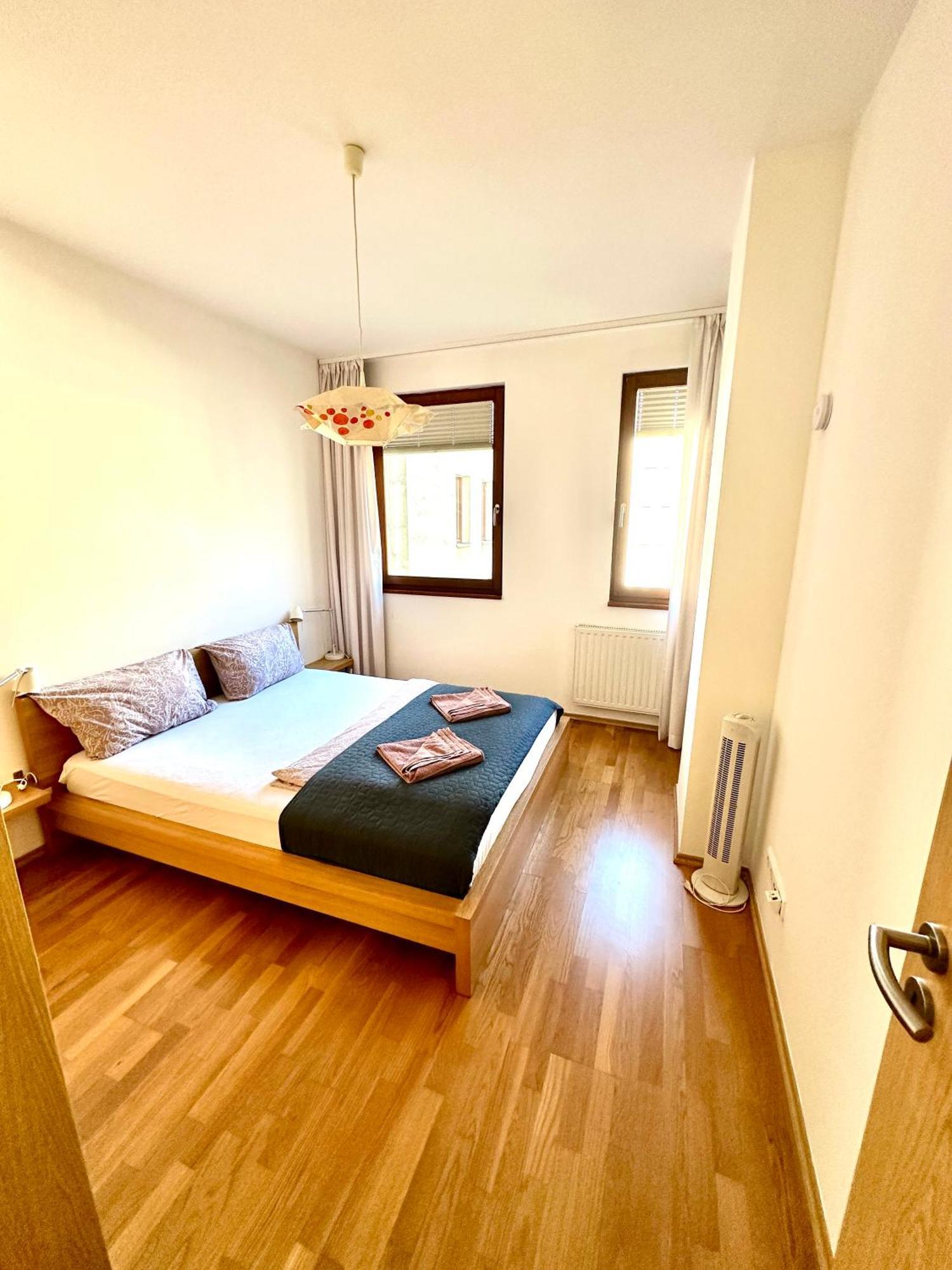 Central Apartment With Balcony Budapesta Exterior foto