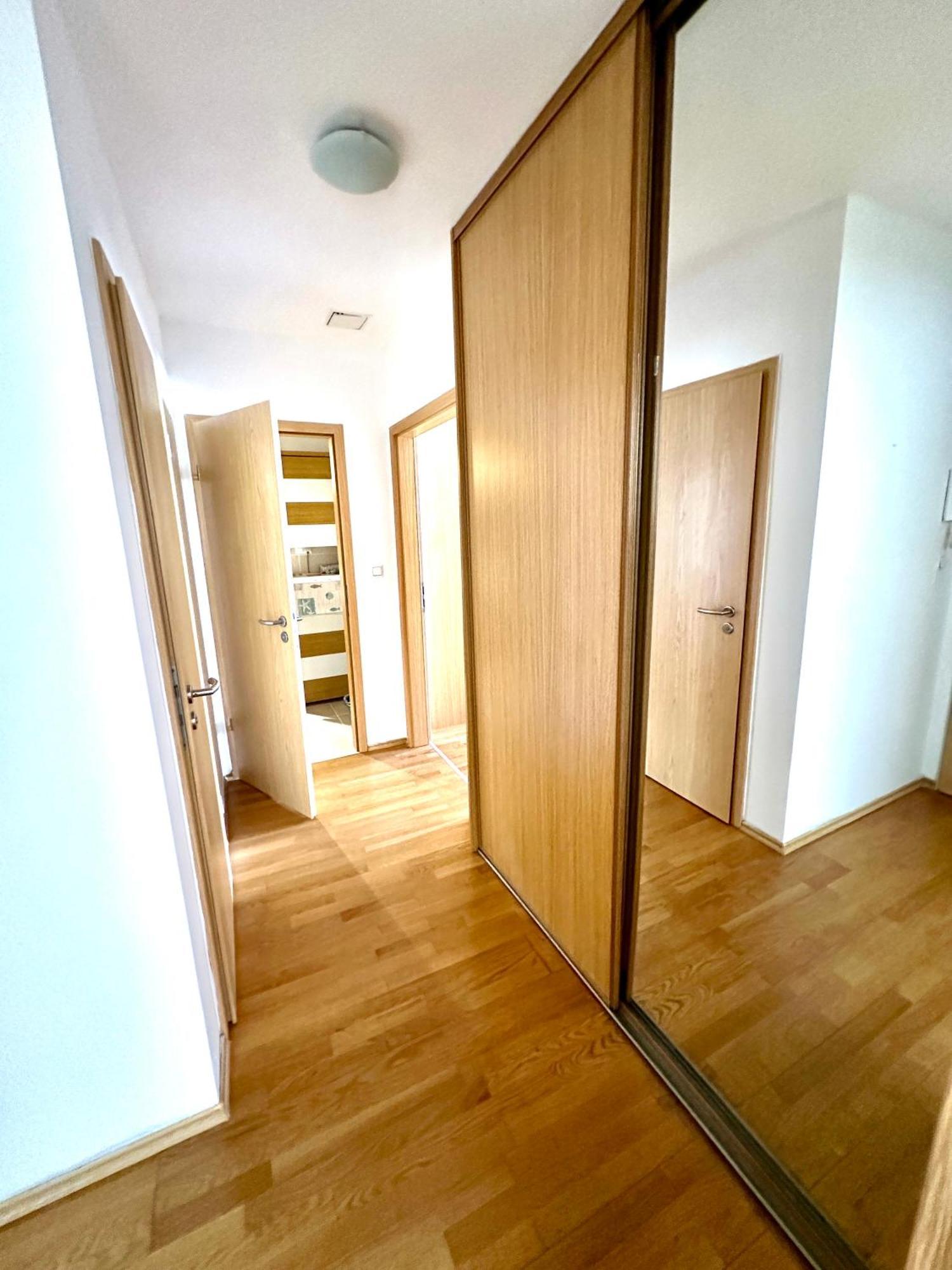 Central Apartment With Balcony Budapesta Exterior foto