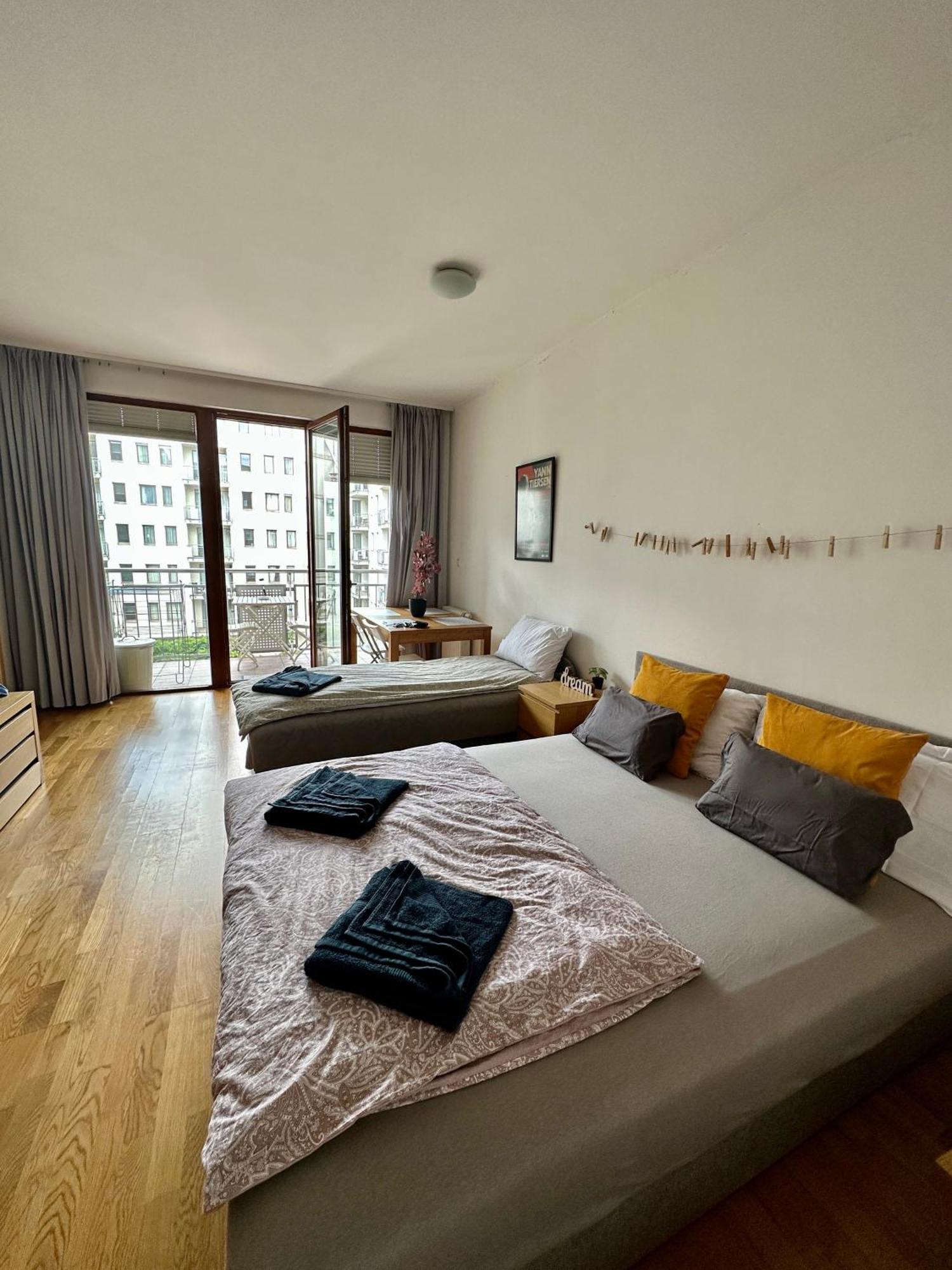 Central Apartment With Balcony Budapesta Exterior foto